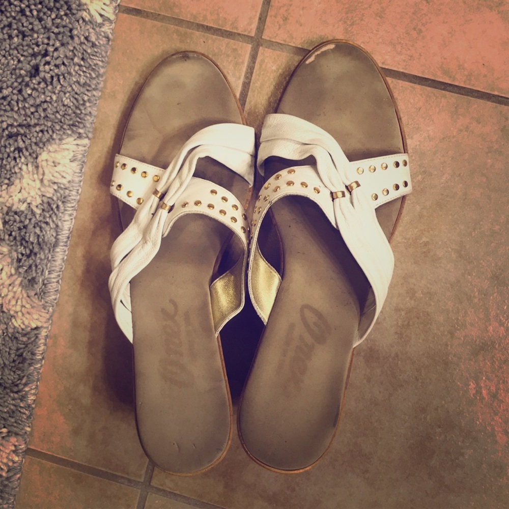 Heeled sandal